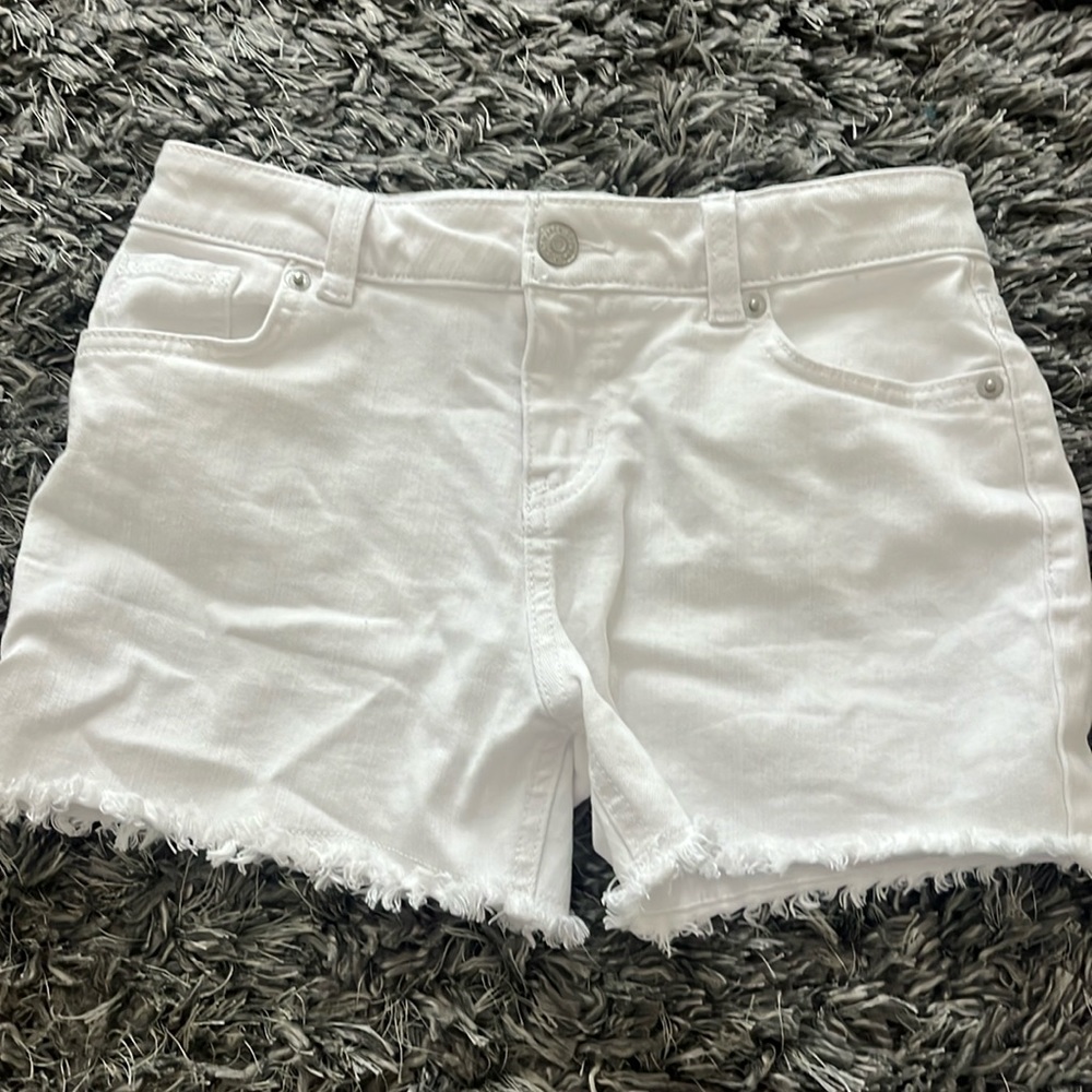 White jean shorts : NEVER WORN